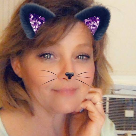 Meet your Posher, Kim - Picture 1 of 1